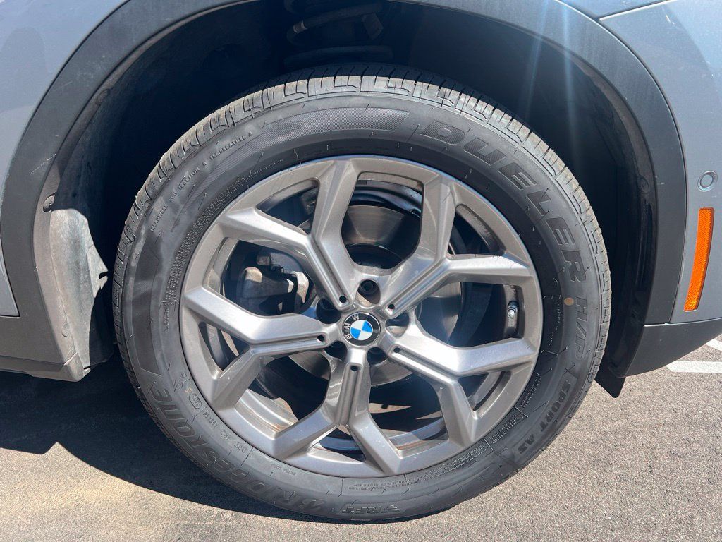Certified 2023 BMW X3 xDrive30i w/ Premium Package w/ZPA AWD/4WD image 5