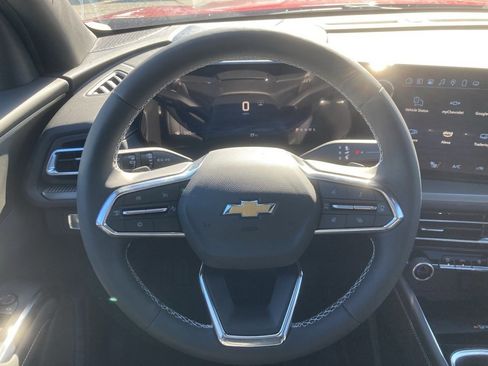 New 2025 Chevrolet Traverse LT w/ Sun and Wheel Package image 13