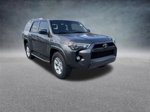Used 2017 Toyota 4Runner SR5 image 7