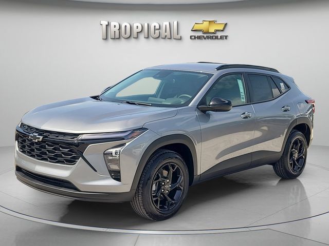 New 2026 Chevrolet Trax LT w/ Midnight Edition FWD image 3