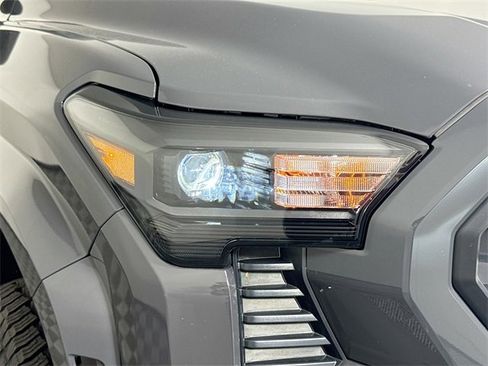 Certified 2024 Toyota Tacoma SR5 image 3