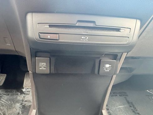 Used 2018 Honda Odyssey Elite image 25