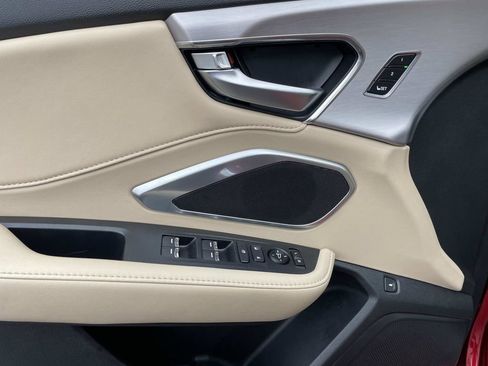 Used 2024 Acura RDX SH-AWD image 18