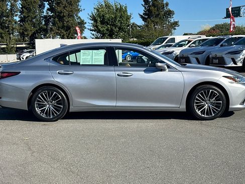 Certified 2023 Lexus ES 350 w/ Premium Package FWD image 3