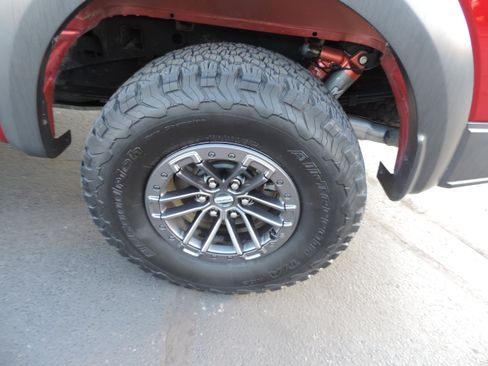 Used 2019 Ford F150 Raptor w/ Equipment Group 802A Luxury image 25