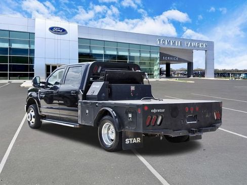 Used 2022 Ford F350 Lariat w/ Lariat Ultimate Package AWD/4WD image 2
