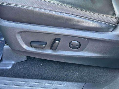 Certified 2023 Nissan Pathfinder SL w/ Lighting Package (N92) image 20