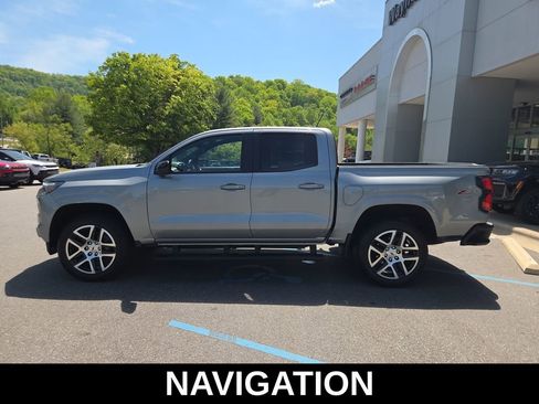 Used 2023 Chevrolet Colorado Z71 w/ Z71 Convenience Package 2 AWD/4WD image 9