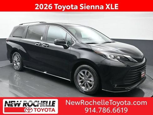 Used 2026 Toyota Sienna XLE AWD/4WD image 1