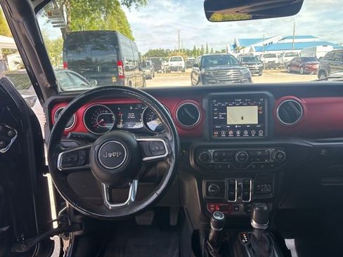 Used 2018 Jeep Wrangler Unlimited Rubicon image 11