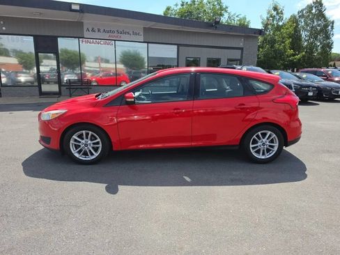 Used 2015 Ford Focus SE FWD image 4