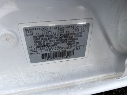 Used 2016 Nissan Versa S Plus image 14