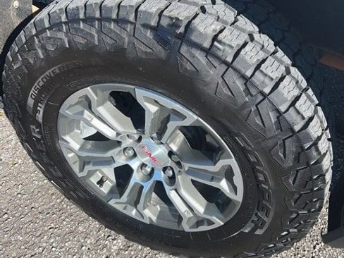 Used 2019 GMC Sierra 1500 SLE w/ SLE Value Package image 20