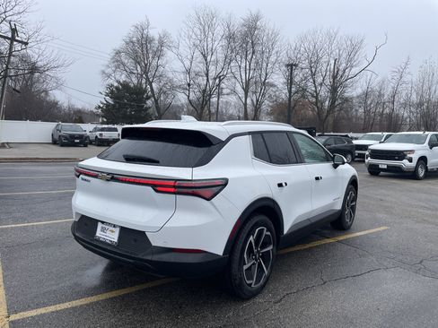 New 2026 Chevrolet Equinox EV LT FWD image 5