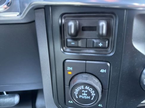 Used 2025 Ford F150 Lariat w/ Equipment Group 502A High AWD/4WD image 19