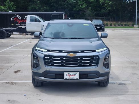 New 2026 Chevrolet Equinox LT w/ Safety and Technology Package FWD image 6