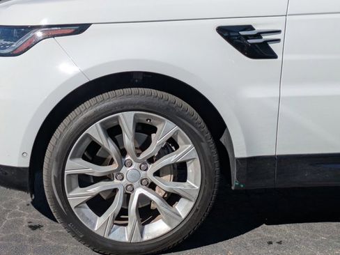 Used 2020 Land Rover Range Rover Sport HSE image 14