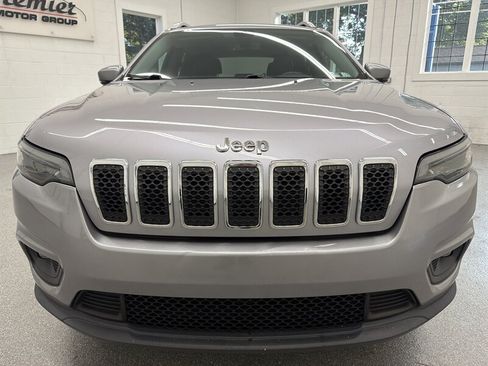 Used 2020 Jeep Cherokee Latitude Plus w/ Comfort/Convenience Group AWD/4WD image 2