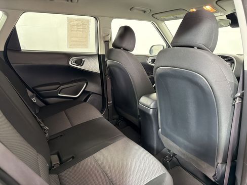 Used 2024 Kia Soul LX w/ Option Group 015 FWD image 28