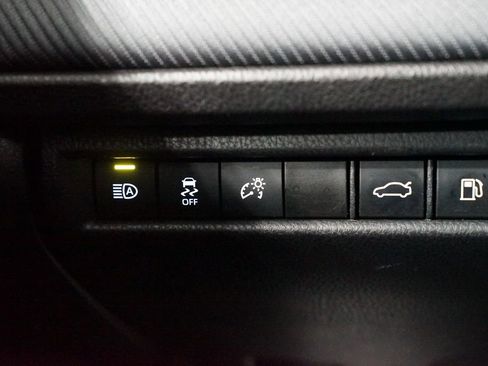 Certified 2025 Toyota Camry SE image 25