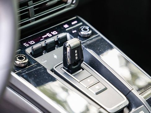 Used 2021 Porsche 911 Carrera S image 19