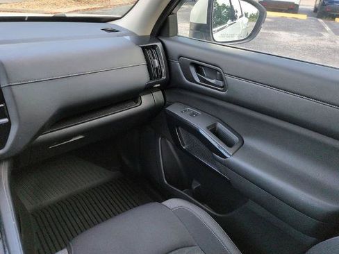 Certified 2023 Nissan Pathfinder SV FWD image 17