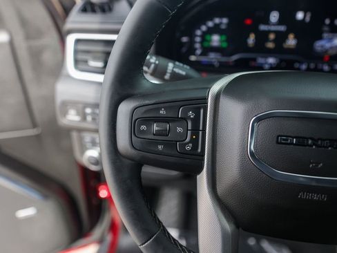 Used 2023 GMC Yukon Denali image 17