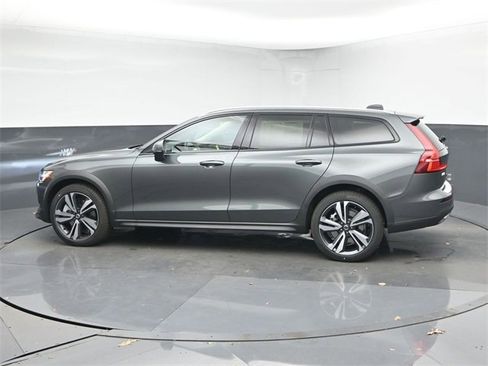 New 2026 Volvo V60 B5 Cross Country Plus w/ Protection Package Premier image 5