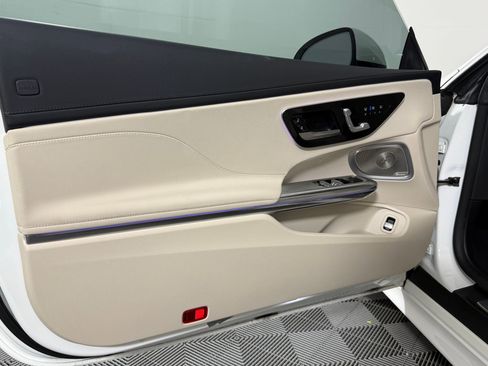 Used 2024 Mercedes-Benz CLE 450 4MATIC Cabriolet image 14