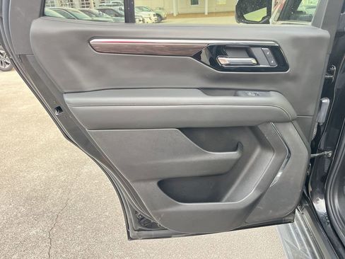 Used 2025 Chevrolet Tahoe LT AWD/4WD image 27