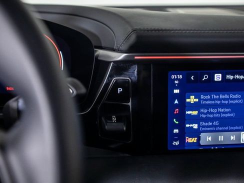 Used 2024 Porsche Macan 4 Electric image 30