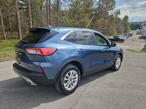 Used 2020 Ford Escape SE image 5