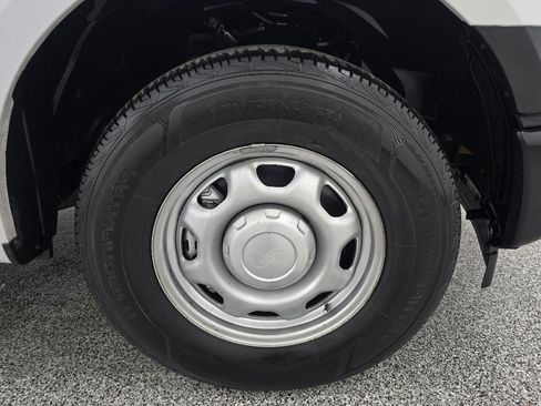 Used 2017 Ford F150 XL w/ Equipment Group 101A Mid RWD image 26