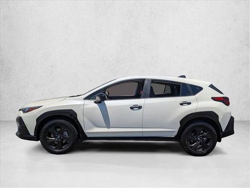 Used 2024 Subaru Crosstrek 2.0i AWD/4WD image 2