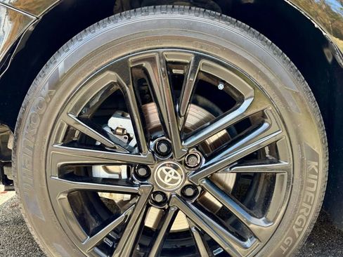 Used 2025 Toyota Camry SE image 13