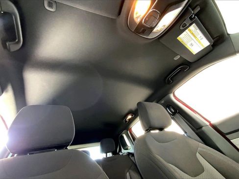 Used 2023 Jeep Compass Sport image 27