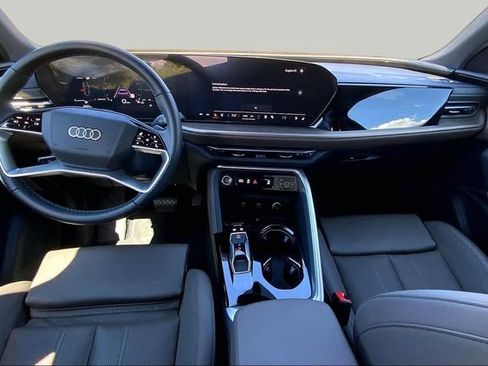 Used 2025 Audi Q5 Premium Plus w/ Premium Plus AWD/4WD image 15