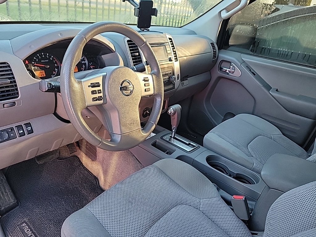 Used 2016 Nissan Frontier SV AWD/4WD image 8