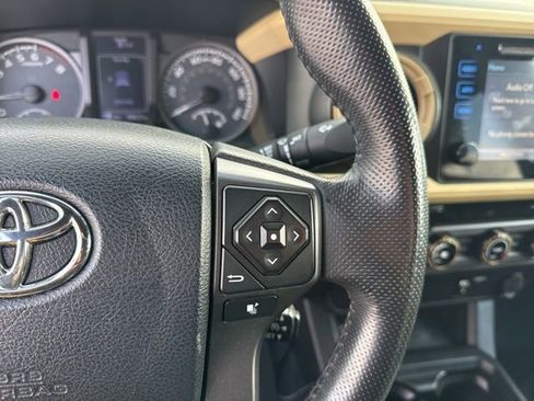 Used 2017 Toyota Tacoma TRD Sport w/ Tow Package image 27