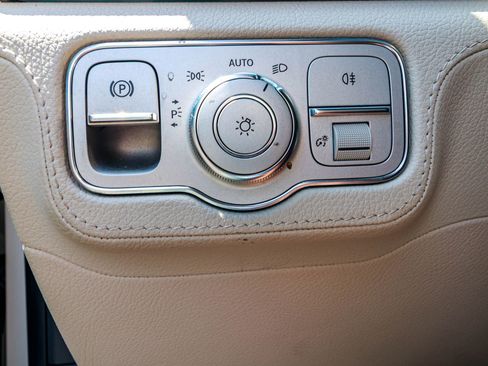 Used 2020 Mercedes-Benz GLE 350 image 24