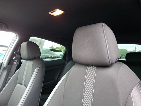 Used 2021 Honda Civic Sport image 13