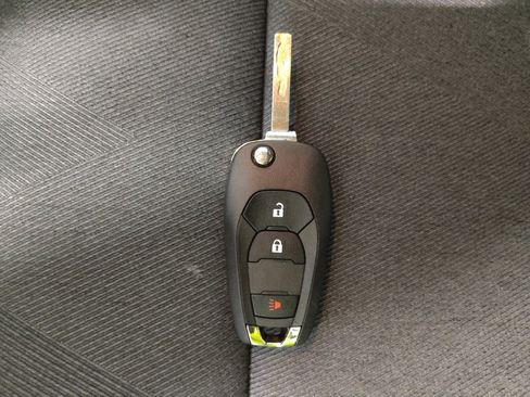 Used 2024 Chevrolet Trax LS FWD image 32