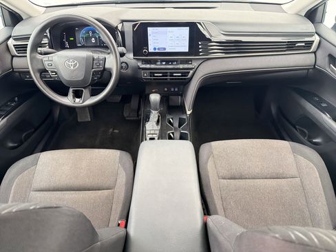 Used 2025 Toyota Camry LE FWD image 23