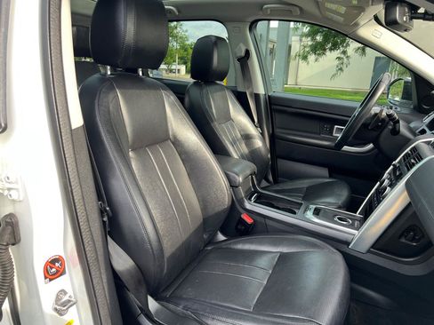 Used 2019 Land Rover Discovery Sport AWD/4WD image 33