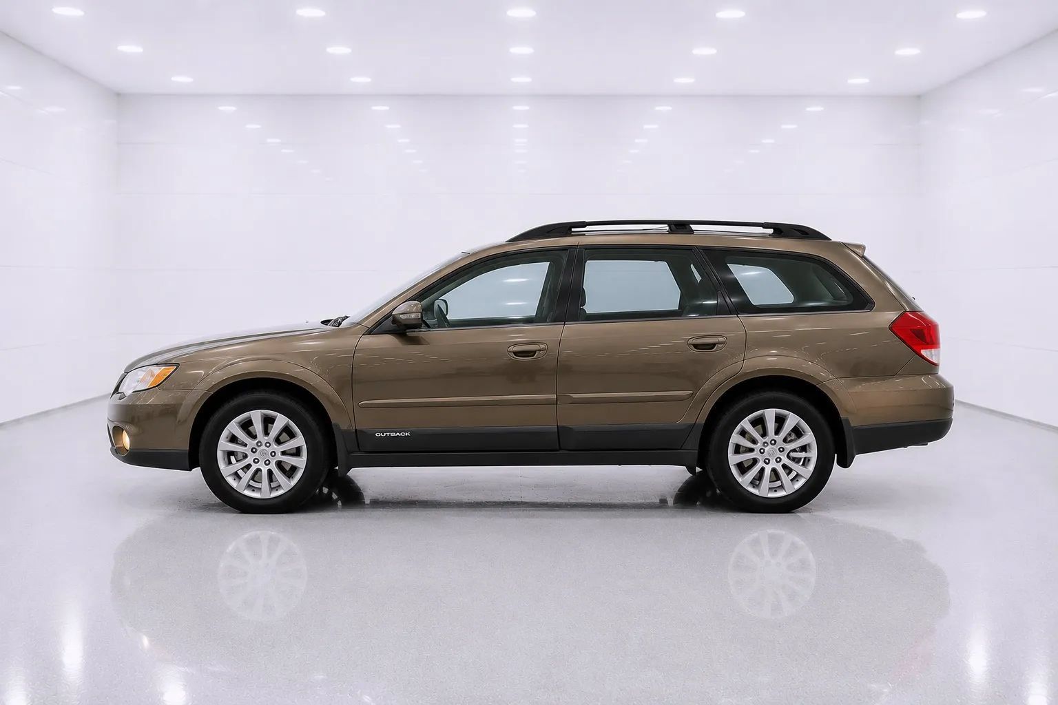 Used 2008 Subaru Outback 3.0R L.L. Bean AWD/4WD image 2
