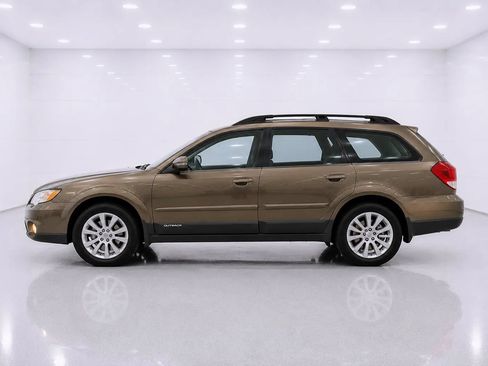 Used 2008 Subaru Outback 3.0R L.L. Bean AWD/4WD image 2