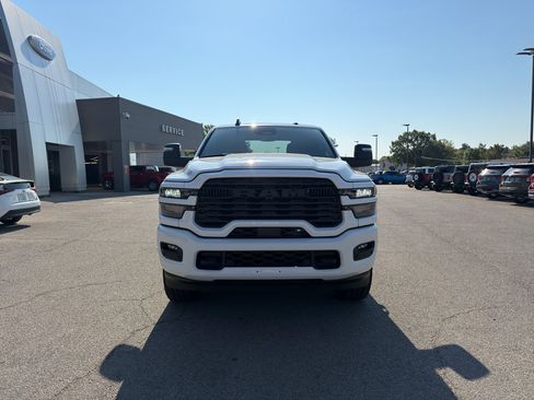 Used 2025 RAM 2500 Big Horn AWD/4WD image 8