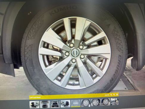 Used 2024 Nissan Pathfinder SV AWD/4WD image 11