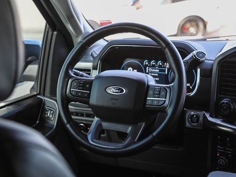 Used 2022 Ford F150 Lariat w/ Max Trailer Tow Package image 15