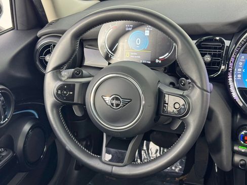 Used 2023 MINI Cooper S image 19